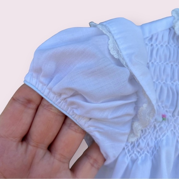 Vintage Polly Flinders White Flower Hand Smocked Dress Heart Buttons Lace 24 Mos - Picture 6 of 12